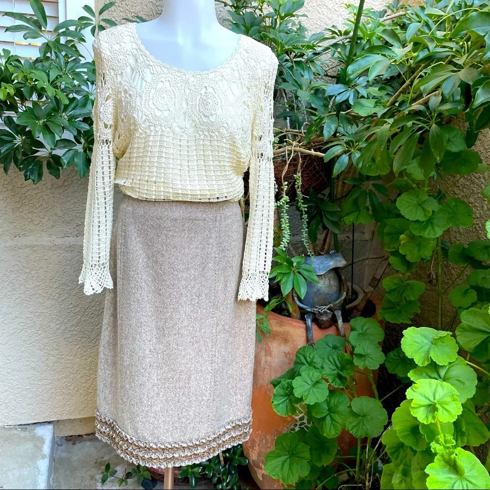 New multicolored SoCa St. John wool skirt
